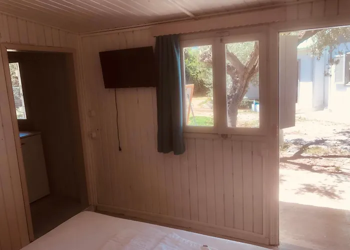 Barreira Beachfront Rooms 6