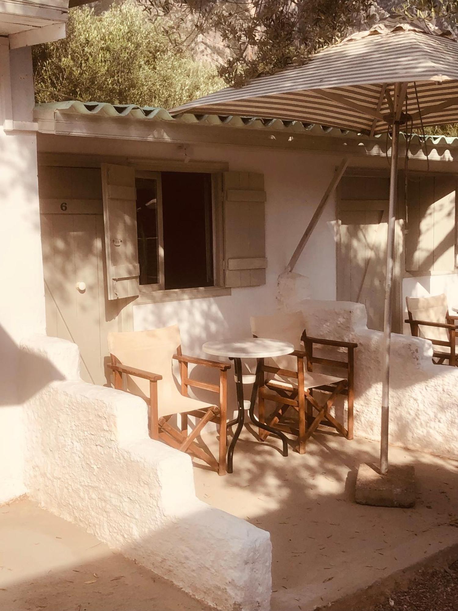 Barreira Beachfront 6 *